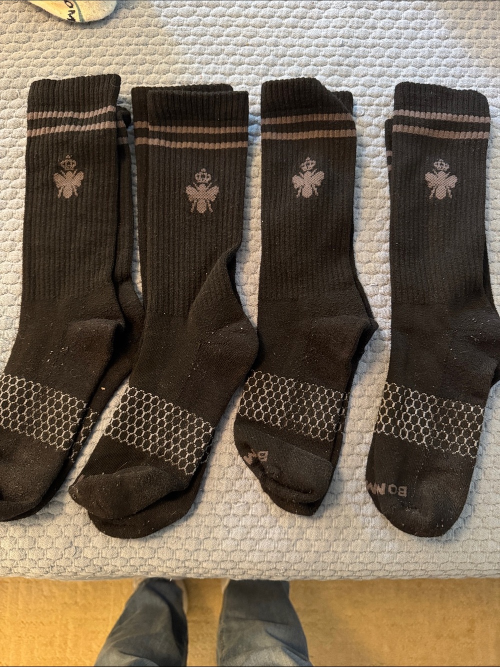Bombas women’s Large Black Athletic Crew Socks
